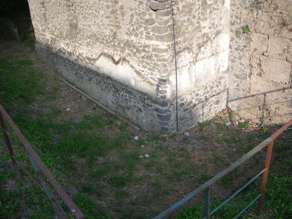 Tower XI, Pompeii. May 2010. 
Looking towards lower north side, with west side and City Wall, on right. Photo courtesy of Ivo van der Graaff.