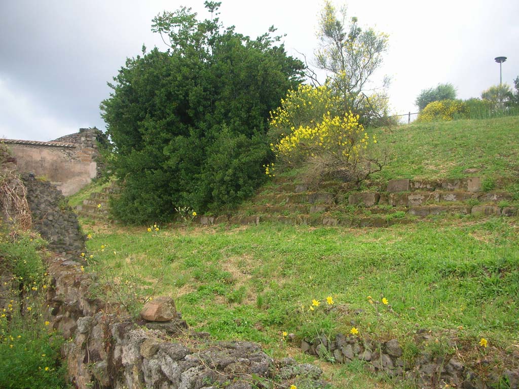 City Walls on north side of Pompeii. May 2010. 
Agger on south side of City Wall, on north side of VI.2. Photo courtesy of Ivo van der Graaff.