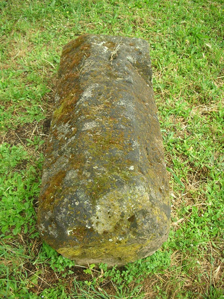 Tower XII, Pompeii. May 2010. 
Detail of stone (Merlon capping stone) from west side of Tower. Photo courtesy of Ivo van der Graaff.