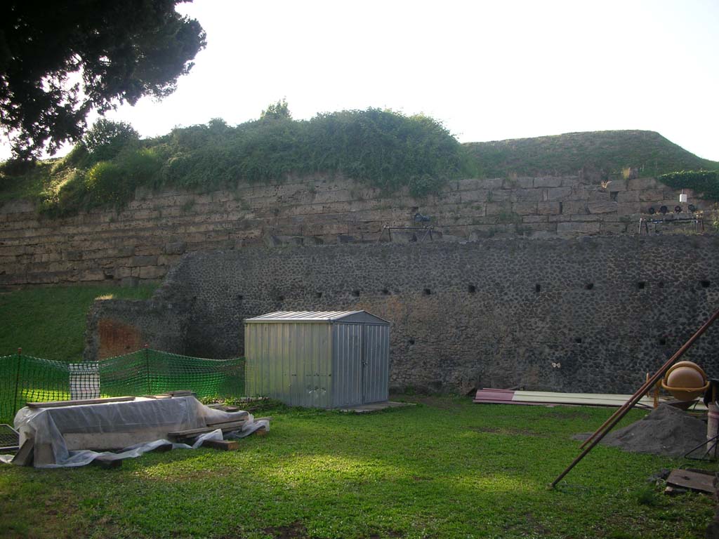 City Walls on south side, Pompeii. May 2010. 
Looking north towards wall on west side of Nocera Gate. Photo courtesy of Ivo van der Graaff.