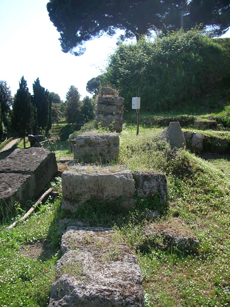 Porta Nocera, Pompeii. May 2010. Looking west along site of City Wall. Photo courtesy of Ivo van der Graaff.