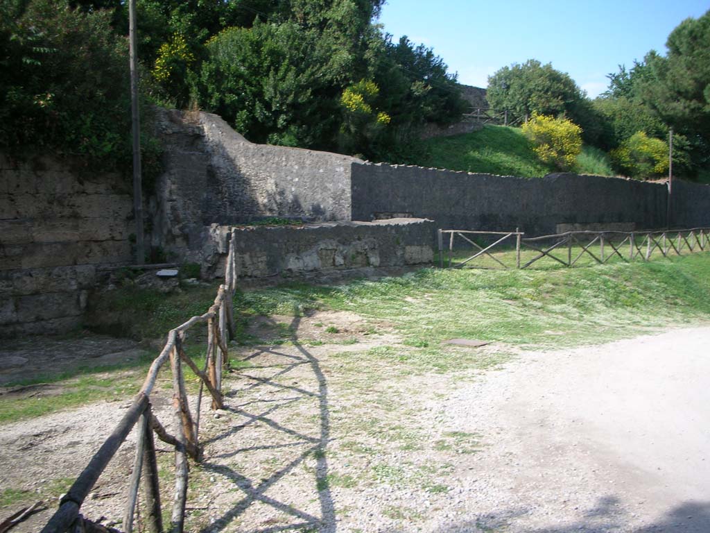 Tower IV, Pompeii. May 2010. Looking towards City Walls on east side of Tower. Photo courtesy of Ivo van der Graaff.