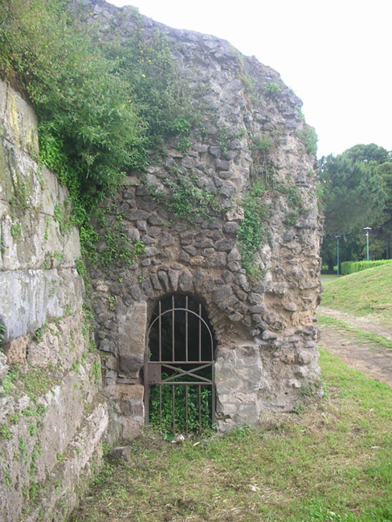 Tower VII on north-east side of Pompeii. May 2010. 
Looking towards doorway. Photo courtesy of Ivo van der Graaff.