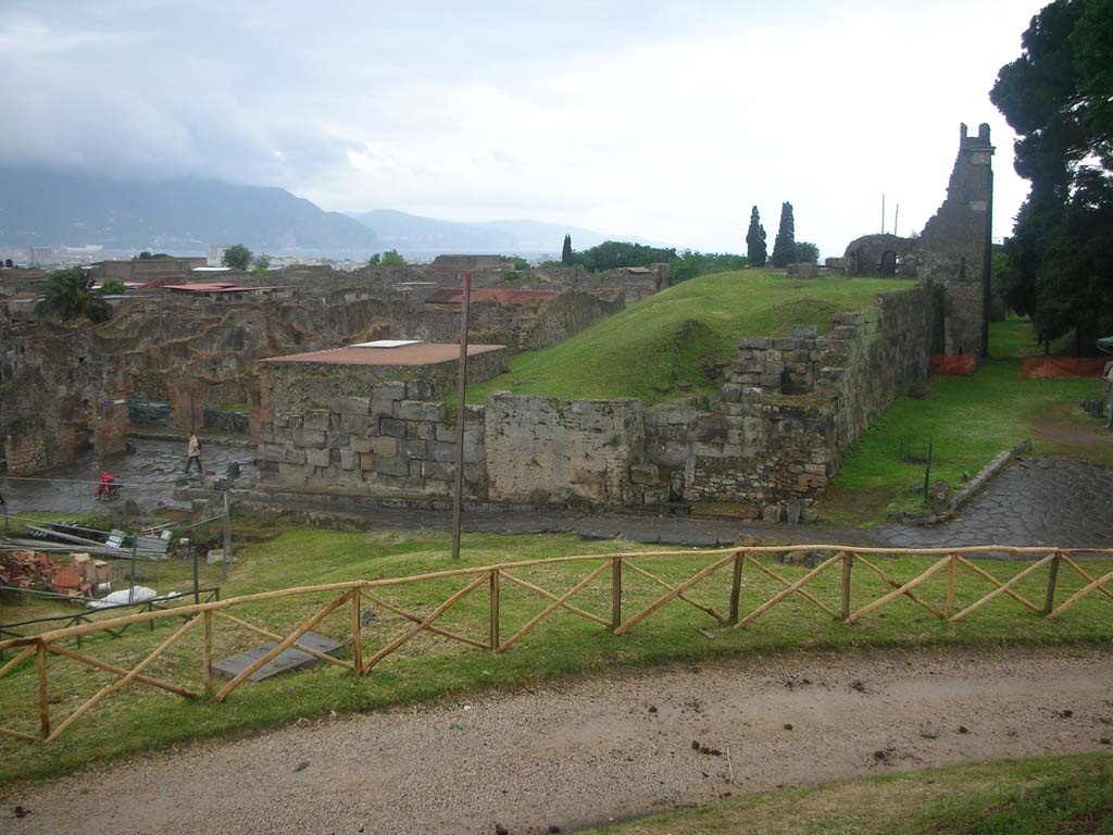 Vesuvian Gate, Pompeii. May 2010. Looking towards west side of Gate, with Tower X, on right. Photo courtesy of Ivo van der Graaff.