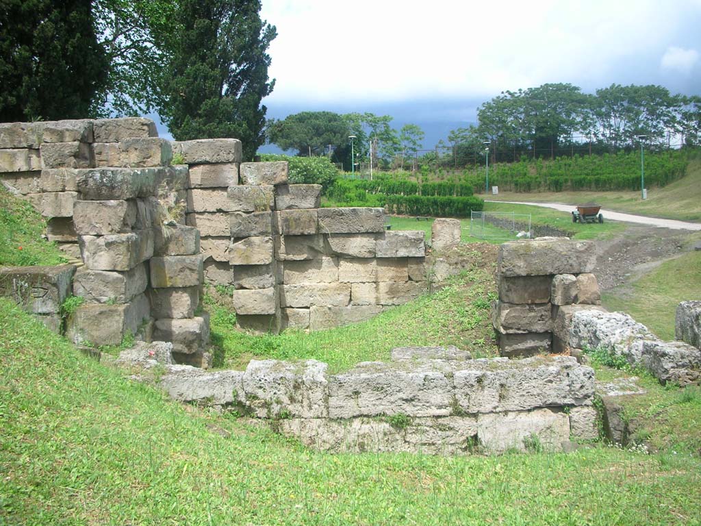 Vesuvian Gate, Pompeii. May 2010. 
Looking north towards exterior City Wall on north side of Vesuvian Gate. Photo courtesy of Ivo van der Graaff.